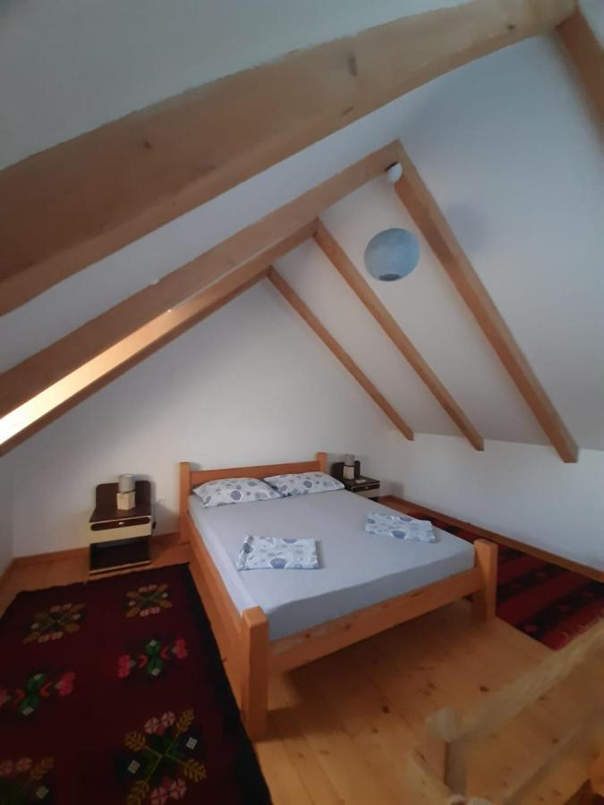 Balabani Local Stay Golubovci المظهر الخارجي الصورة