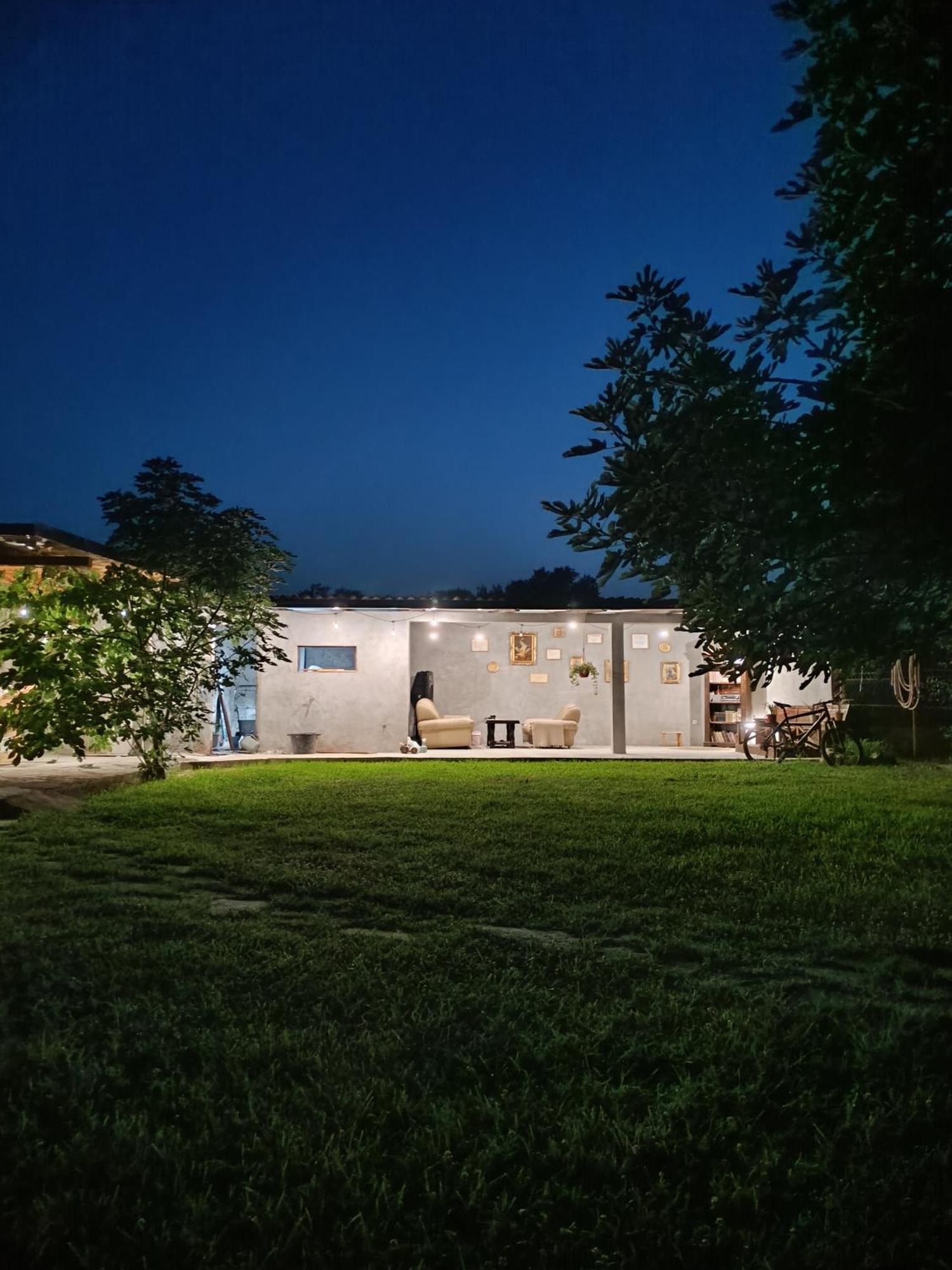 Balabani Local Stay Golubovci المظهر الخارجي الصورة